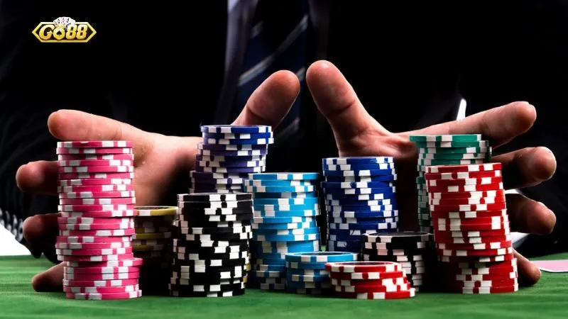Khi chơi Poker bạn nhớ vào tiền đầu tư một cách thông minh